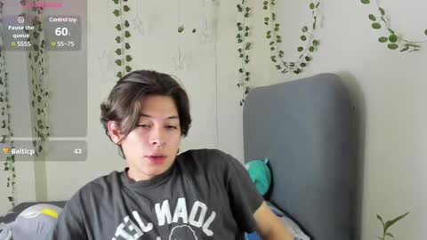 Snapshot of felix_leex chatting on December 21, 2024, 10:51 pm Felix leex online show from December 21, 2024, 10:51 pm