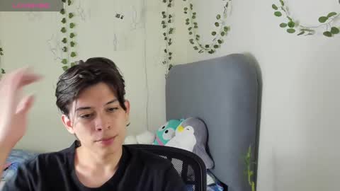 Snapshot of felix_leex chatting on February 1, 2025, 8:26 pm Felix leex online show from February 1, 2025, 8:26 pm