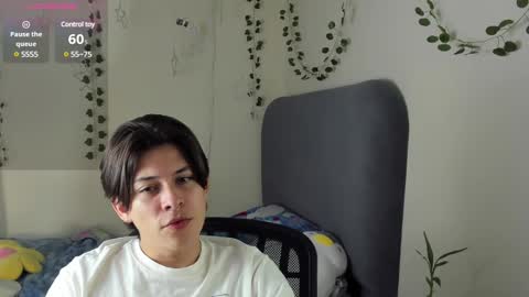 Snapshot of felix_leex chatting on February 7, 2025, 10:30 pm Felix leex online show from February 7, 2025, 10:30 pm