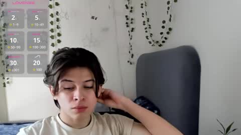 Snapshot of felix_leex chatting on March 4, 2025, 7:43 pm Felix leex online show from March 4, 2025, 7:43 pm