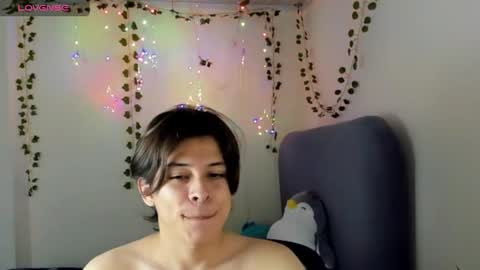 Snapshot of felix_leex chatting on March 6, 2025, 12:00 am Felix leex online show from March 6, 2025, 12:00 am