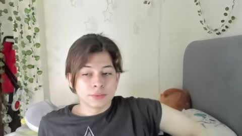 Snapshot of felix_leex chatting on September 17, 2025, 7:15 pm Felix leex online show from September 17, 2025, 7:15 pm