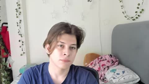 Snapshot of felix_leex chatting on September 21, 2025, 7:04 pm Felix leex online show from September 21, 2025, 7:04 pm