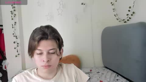 Snapshot of felix_leex chatting on October 3, 2025, 7:22 pm Felix leex online show from October 3, 2025, 7:22 pm