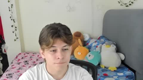 Snapshot of felix_leex chatting on October 19, 2025, 6:52 pm Felix leex online show from October 19, 2025, 6:52 pm