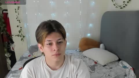 Snapshot of felix_leex chatting on November 29, 2025, 7:28 pm Felix leex online show from November 29, 2025, 7:28 pm