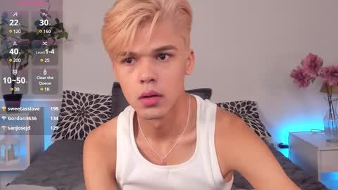Snapshot of felix_rey chatting on February 2, 2025, 10:39 pm Felix online show from February 2, 2025, 10:39 pm