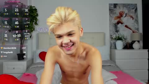 Snapshot of felix_rey chatting on February 11, 2025, 10:50 pm Felix online show from February 11, 2025, 10:50 pm