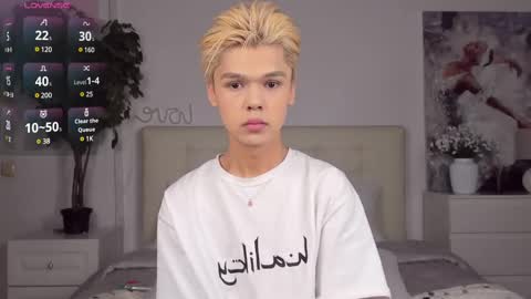 Snapshot of felix_rey chatting on February 22, 2025, 8:31 pm Felix online show from February 22, 2025, 8:31 pm