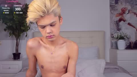 Snapshot of felix_rey chatting on March 4, 2025, 5:24 pm Felix online show from March 4, 2025, 5:24 pm
