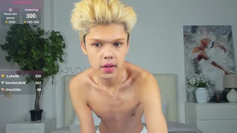 Snapshot of felix_rey chatting on March 10, 2025, 4:49 am Felix online show from March 10, 2025, 4:49 am