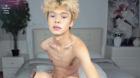 Snapshot of felix_rey chatting on September 17, 2025, 2:30 pm Felix online show from September 17, 2025, 2:30 pm