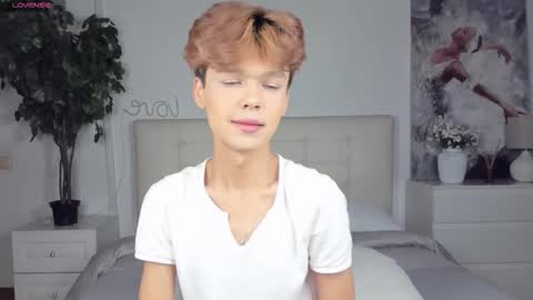 Snapshot of felix_rey chatting on September 21, 2025, 3:02 pm Felix online show from September 21, 2025, 3:02 pm