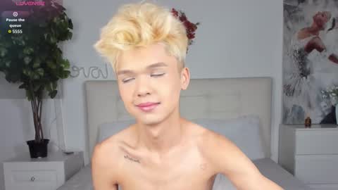 Snapshot of felix_rey chatting on November 26, 2025, 8:10 pm Felix online show from November 26, 2025, 8:10 pm