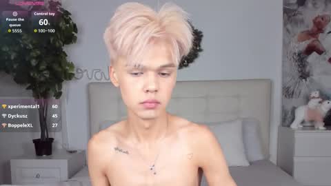 Snapshot of felix_rey chatting on December 13, 2025, 7:53 pm Felix online show from December 13, 2025, 7:53 pm