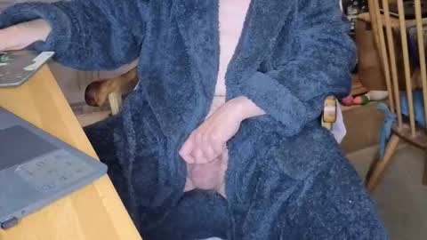 Adam online show from October 16, 2025, 9:16 pm