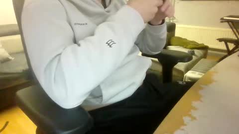 Snapshot of fem_alice_louis_dom chatting on December 21, 2024, 1:10 pm fem_alice_louis_dom online show from December 21, 2024, 1:10 pm