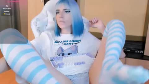 Snapshot of femalexa chatting on November 4, 2025, 3:44 pm Alexa online show from November 4, 2025, 3:44 pm