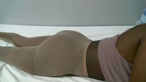 Snapshot of femaqueen chatting on February 22, 2025, 7:34 am Navil online show from February 22, 2025, 7:34 am