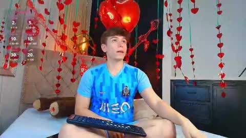 Snapshot of femboy_max chatting on September 22, 2025, 12:51 pm Femboy Max online show from September 22, 2025, 12:51 pm