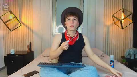 Snapshot of femboy_max chatting on October 11, 2025, 12:58 pm Femboy Max online show from October 11, 2025, 12:58 pm