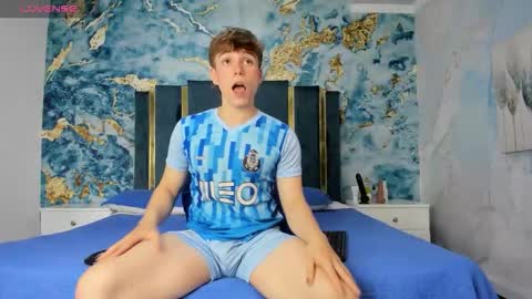 Snapshot of femboy_max chatting on December 1, 2025, 12:21 pm Femboy Max online show from December 1, 2025, 12:21 pm