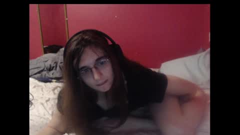 Snapshot of femboyfurfag chatting on December 18, 2024, 12:40 pm jamie online show from December 18, 2024, 12:40 pm