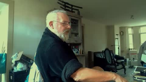 Snapshot of femdom_sub chatting on November 13, 2025, 9:19 am femdom_sub online show from November 13, 2025, 9:19 am