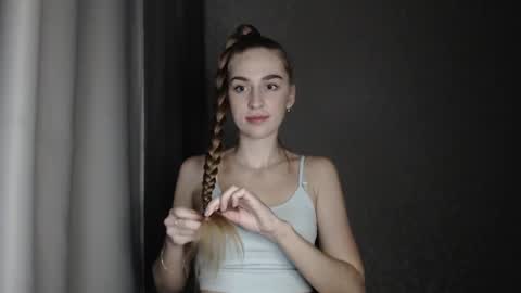 Femke online show from January 10, 2025, 8:15 pm