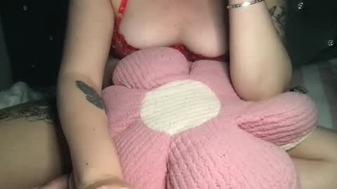 Snapshot of femmefatalebabe chatting on November 8, 2025, 7:52 am online show from November 8, 2025, 7:52 am