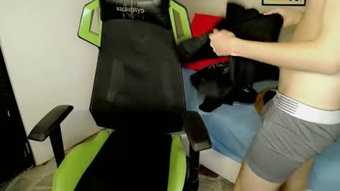 FERNANDO online show from December 2, 2025, 3:12 am