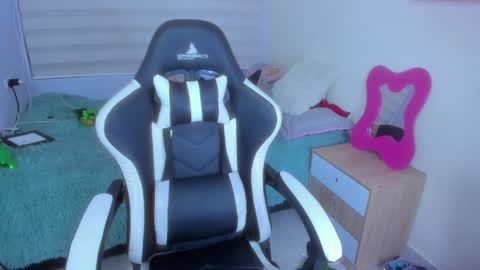 Fernanda Diaz online show from January 27, 2025, 9:13 am