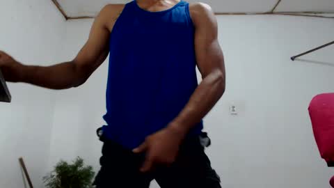 fernandez_latinblack online show from December 11, 2024, 2:30 am