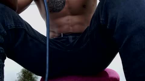 fernandez_latinblack online show from December 25, 2024, 9:34 am