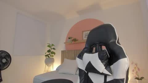 Snapshot of ferx2003 chatting on October 26, 2025, 3:01 am Fer online show from October 26, 2025, 3:01 am