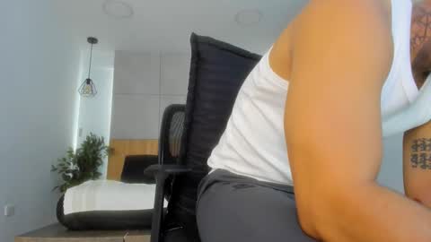 Snapshot of ferxomagno chatting on November 20, 2025, 8:19 pm ferxomagno online show from November 20, 2025, 8:19 pm