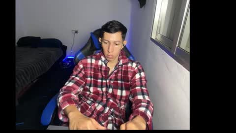 Snapshot of ferz04 chatting on November 2, 2025, 4:42 pm ferz04 online show from November 2, 2025, 4:42 pm