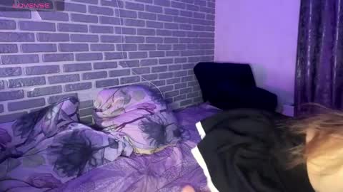 Tina and Tomas online show from October 2, 2025, 2:13 pm