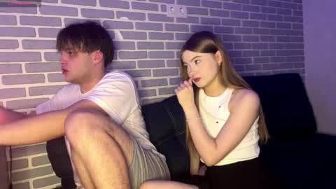 Tina and Tomas online show from November 13, 2025, 3:00 pm