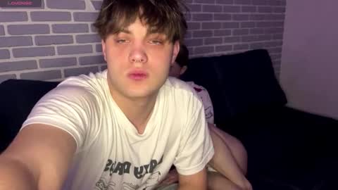 Tina and Tomas online show from November 24, 2025, 2:28 pm