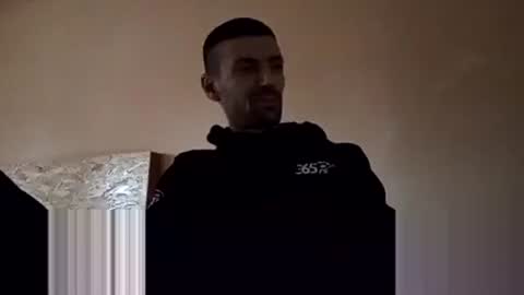 Snapshot of fffjj021 chatting on December 8, 2024, 8:30 am Raised in 90s online show from December 8, 2024, 8:30 am