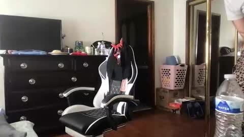 fgsammie online show from November 1, 2025, 5:48 pm