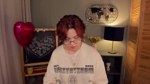 Snapshot of fiamoory chatting on February 19, 2025, 1:29 am fiamoory online show from February 19, 2025, 1:29 am