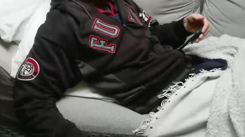 Snapshot of fidelio89 chatting on November 25, 2025, 10:15 am Fid online show from November 25, 2025, 10:15 am