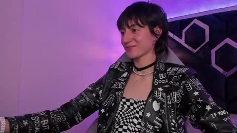   online show from January 3, 2025, 12:33 am