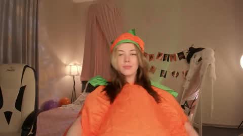 Filla online show from October 31, 2025, 3:07 am