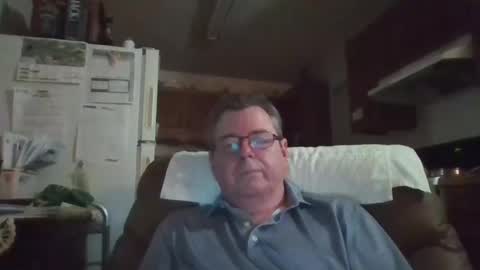 Snapshot of finderfiner chatting on March 1, 2025, 9:40 am finderfiner online show from March 1, 2025, 9:40 am