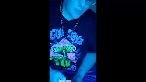 Snapshot of findom6969860573 chatting on December 3, 2025, 5:55 pm findom6969860573 online show from December 3, 2025, 5:55 pm