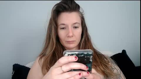 Goddess Natalia Findom online show from December 5, 2025, 6:15 pm