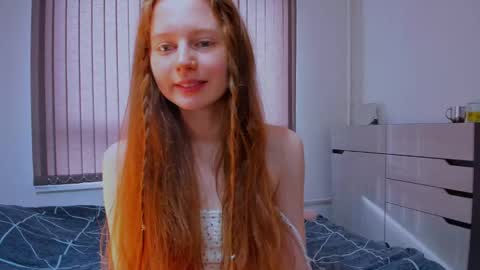 fire_luna online show from February 4, 2025, 8:56 am